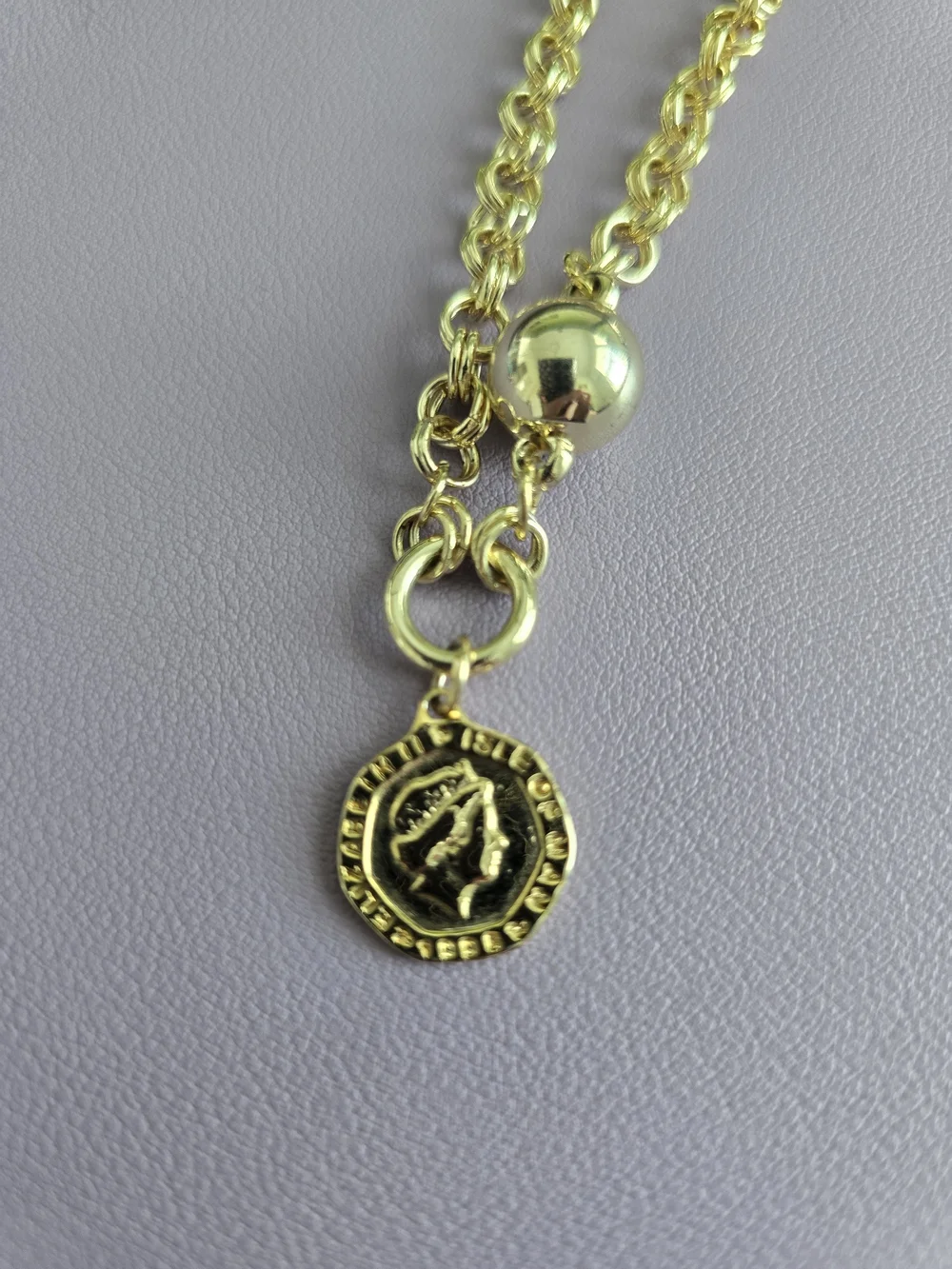 Gold Tone Chain Charm Bracelet with Hanging Coin, Like New! - Picture 4 of 8